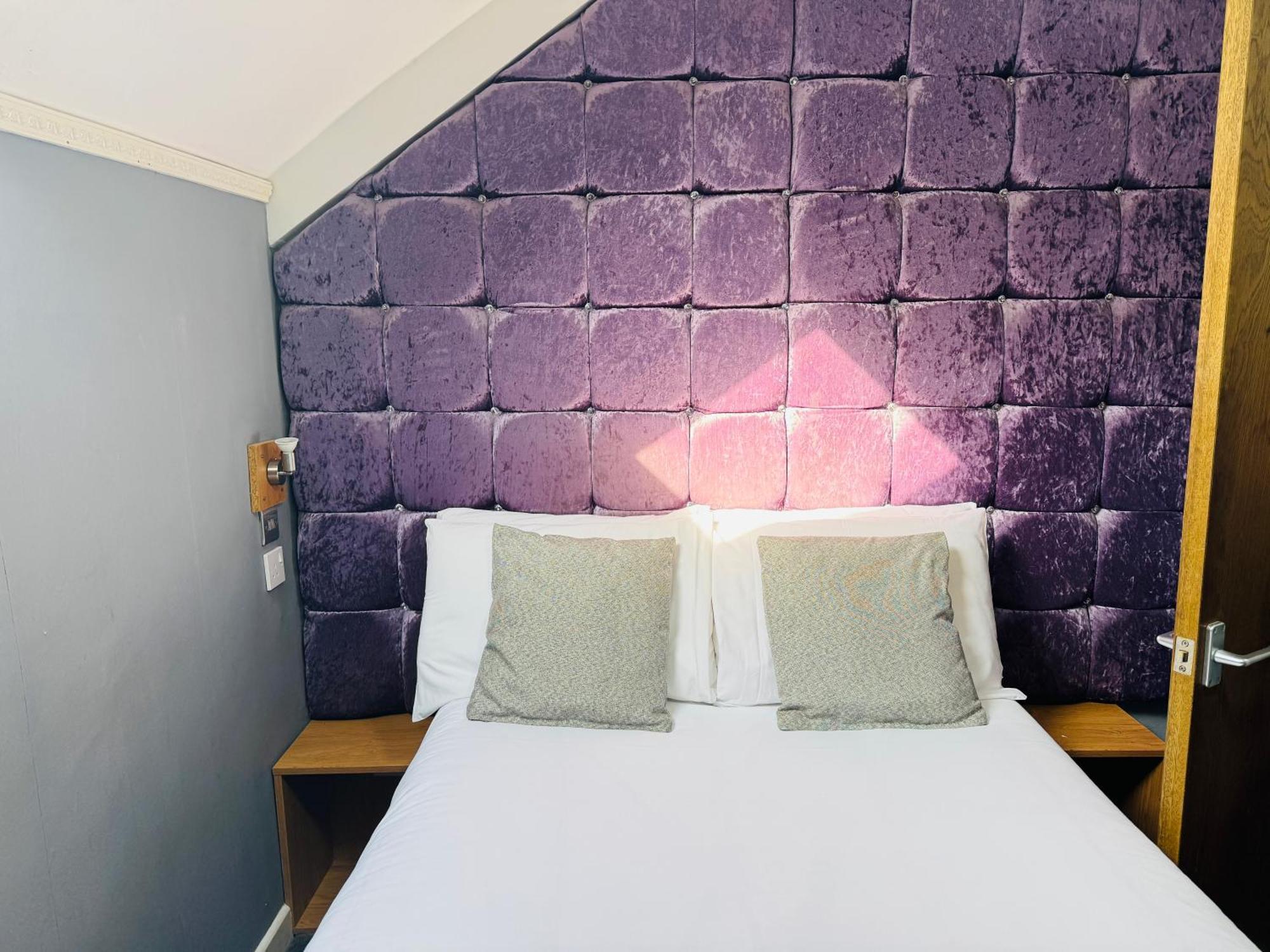 Hotels 24-7 - The Old Victoria Hotel Newport  Eksteriør bilde